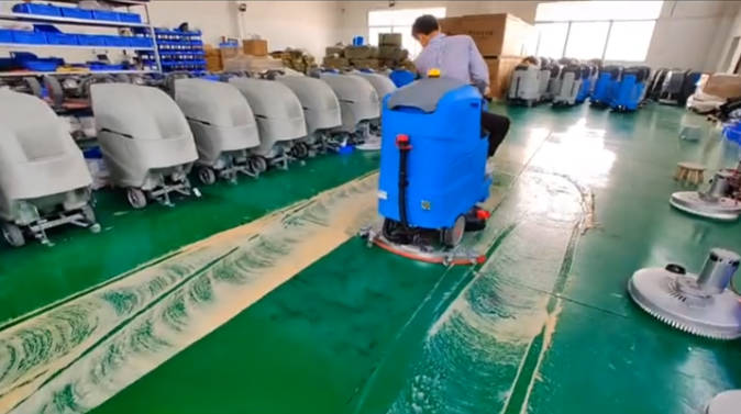 高雄2023年还在用人工的物业保洁不妨试试洗地机吧